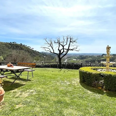 Loretta - Private With Shared Pool Holiday home